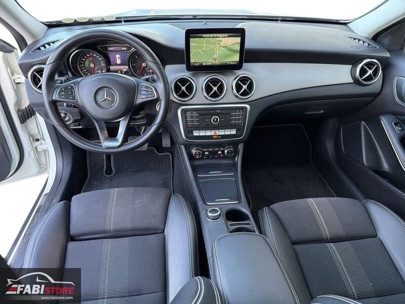 Mercedes-Benz GLA GLA 200 d Automatic Sport - Tetto, Camera, Navi ecc