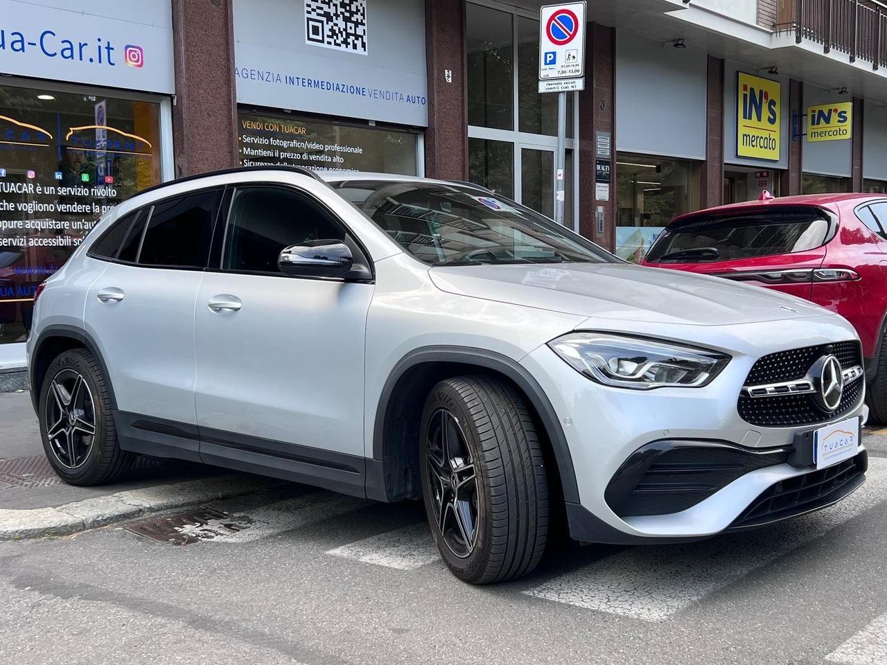 Mercedes-Benz GLA 200 Premium 200D *NIGHT PACK* #5914