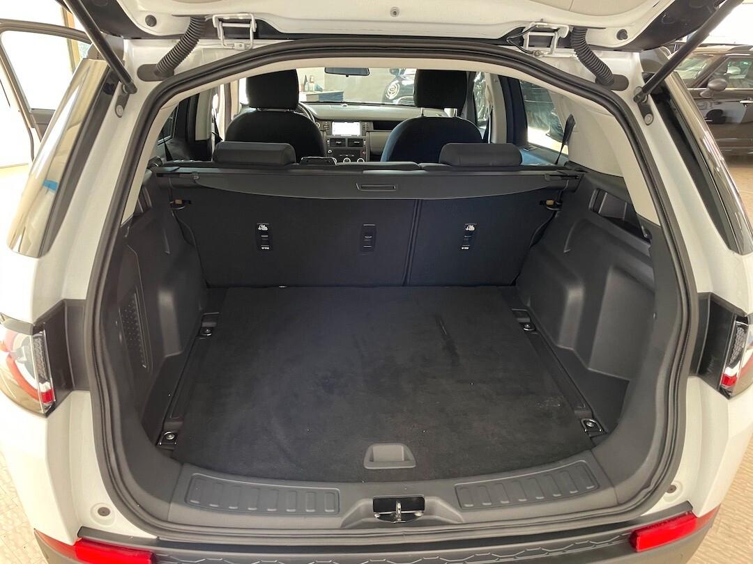 Land Rover Discovery Sport 2.0 TD4 150 CV Black Pack