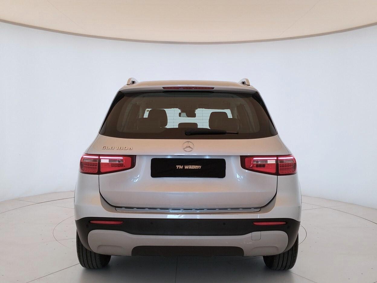 MERCEDES BENZ GLB 180d Business auto - IVA ESPOSTA