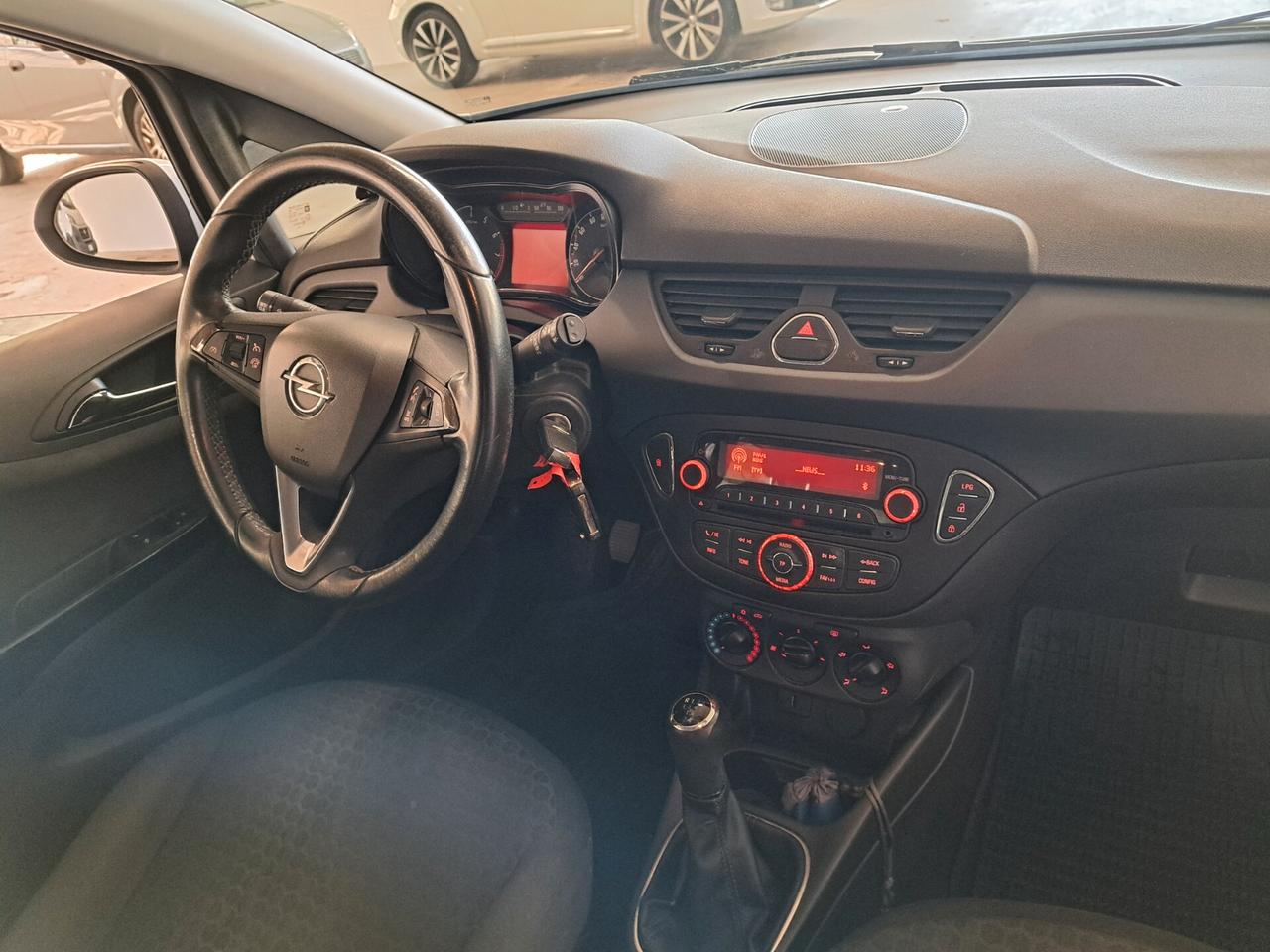 Opel Corsa 1.4 90CV GPL Tech 5 porte Cosmo