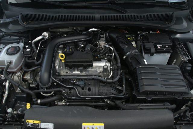 VOLKSWAGEN Polo 1.0 TSI Life / Neopatentati