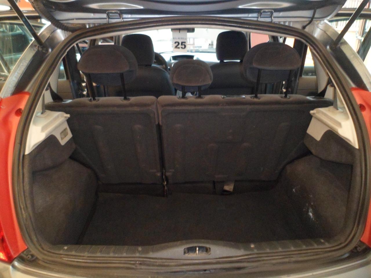CITROEN C3 1.1 gpl casa madre full neopatentati 09