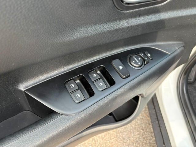Kia Stonic 1.0 T-GDi 100 CV MHEV MT Style Special Edition