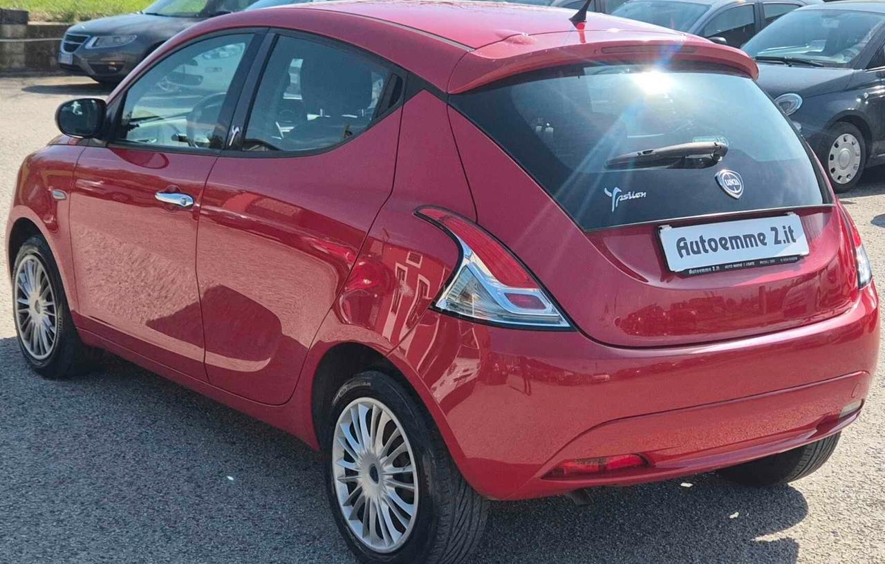 Lancia Ypsilon 1.2 69 CV 5 porte Silver