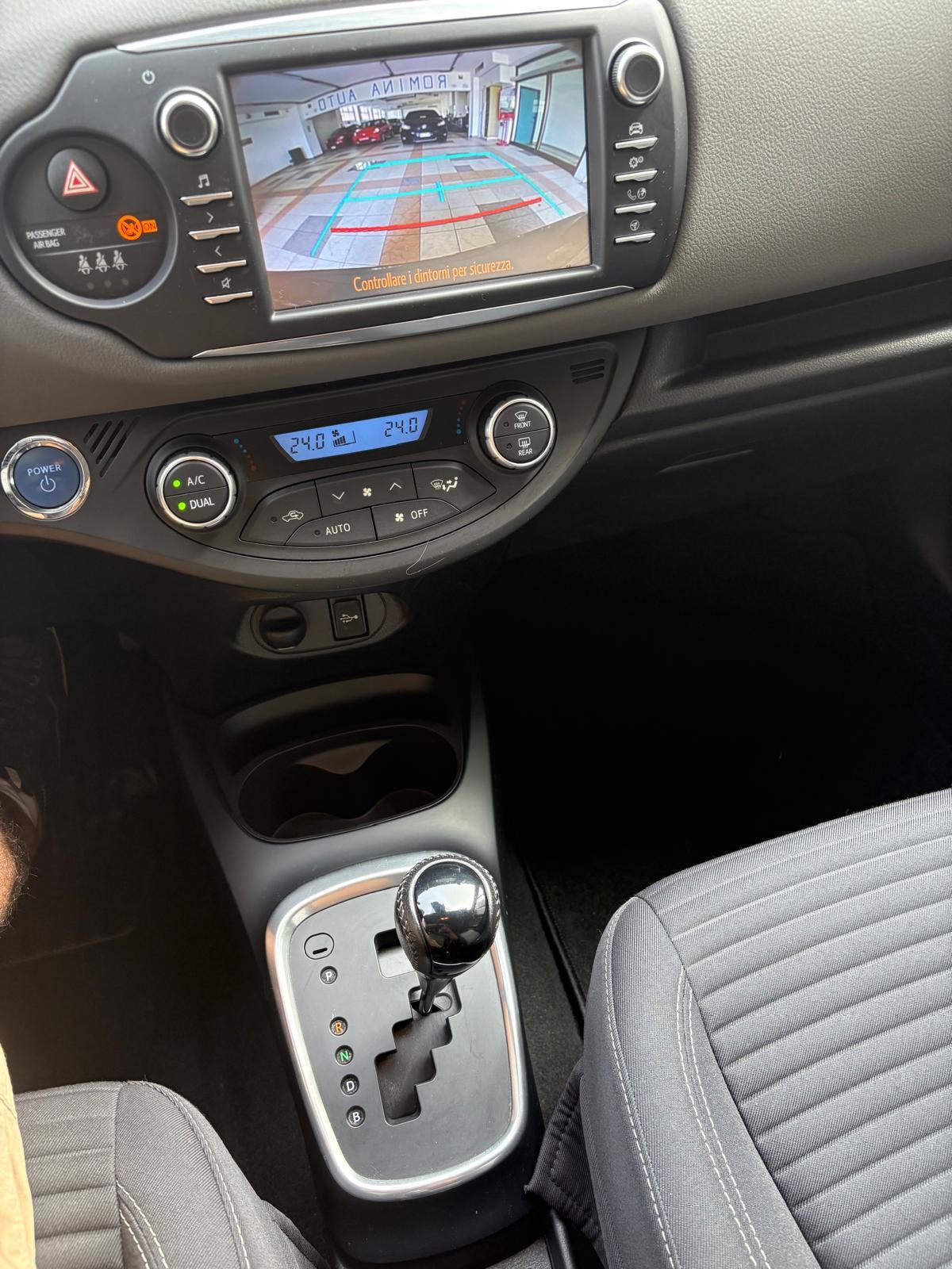 Toyota Yaris 1.5 Hybrid 5 porte Cool