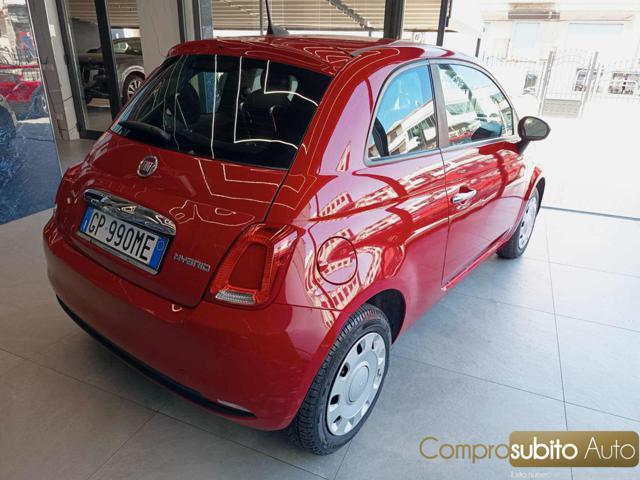 FIAT 500 1.0 Hybrid Red