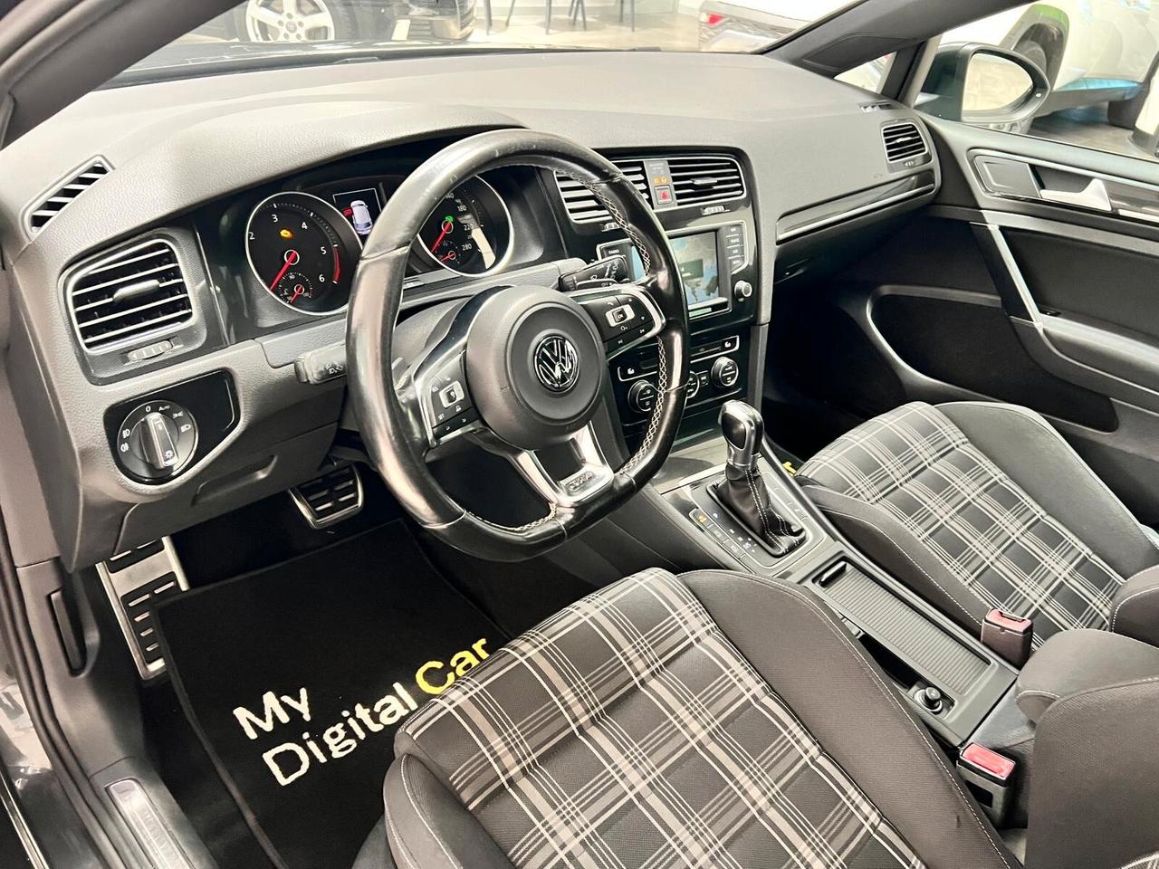 Volkswagen Golf Business 2.0 TDI DSG 5p. Highline BlueMotion Tech.