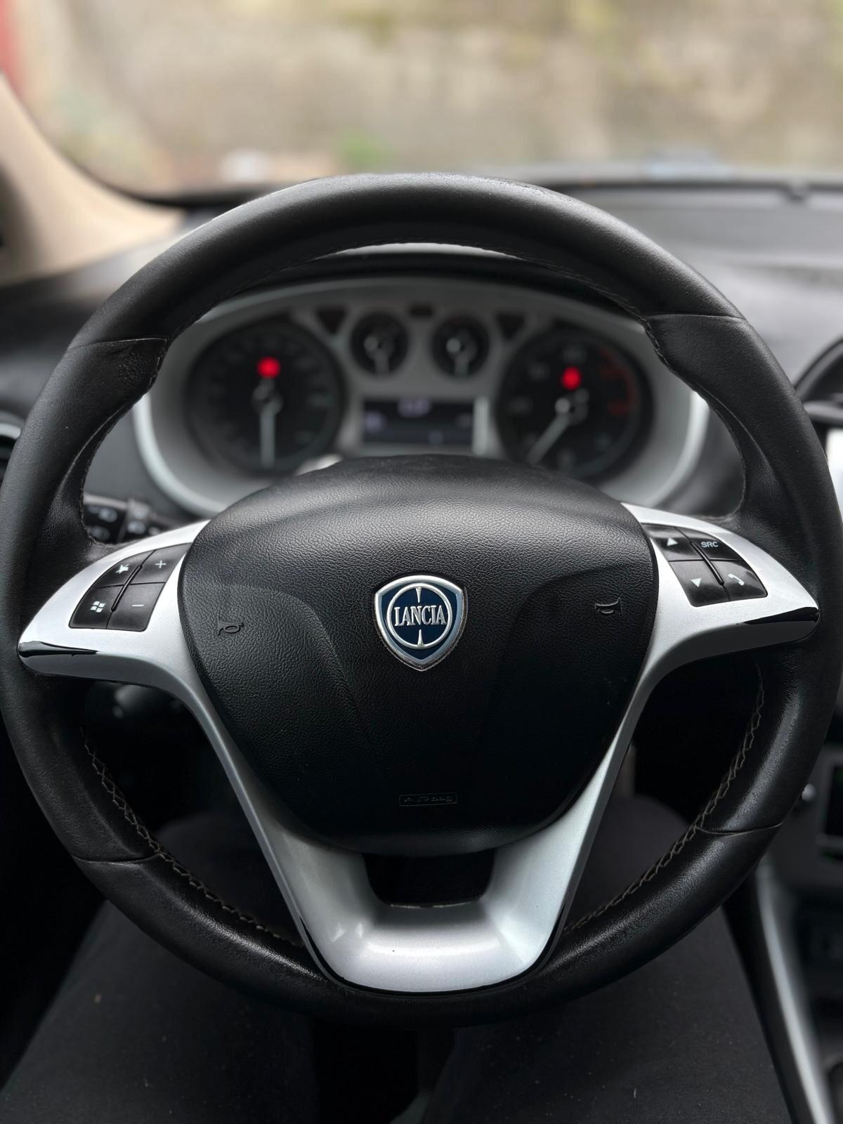 Lancia Delta 1.6 MJT DPF Gold