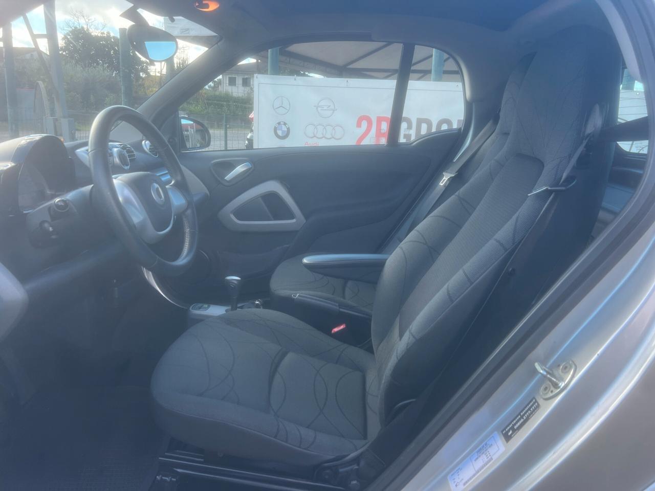 Smart ForTwo 1000 52kW MHD passion-2012