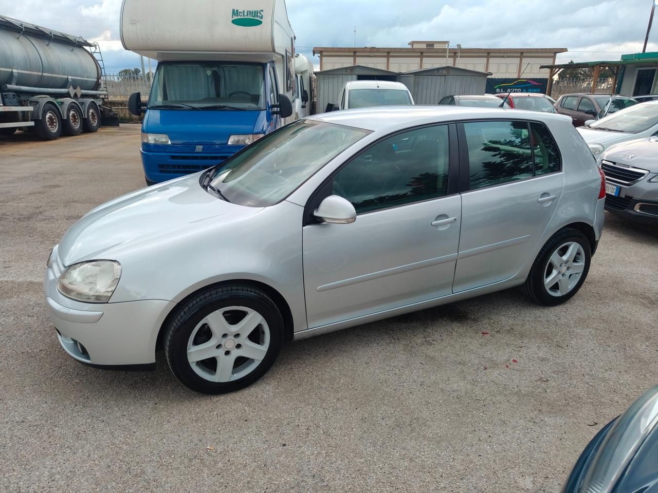 Volkswagen Golf 1.9 TDI 105cv 5p. Sportline