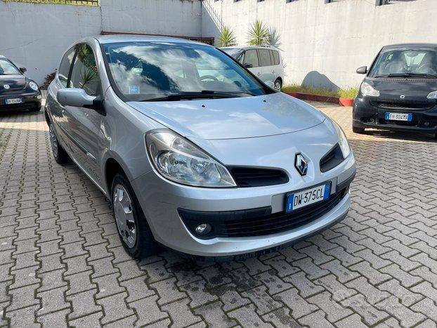 Renault Clio 1.2 benzina 75cv ok Neopatentati