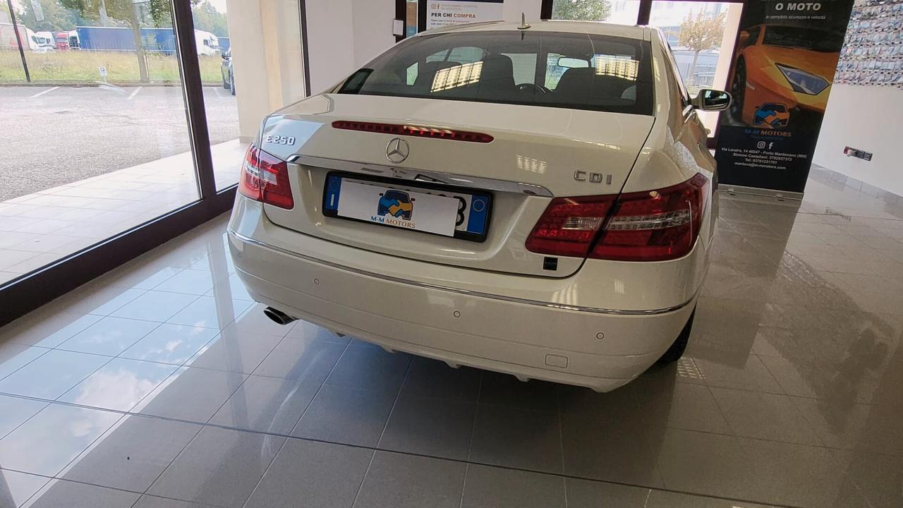 IMPECCABILE-PERFETTA-Mercedes-benz E 250 CDI Coupé BlueEFFICIENCY Avantgarde