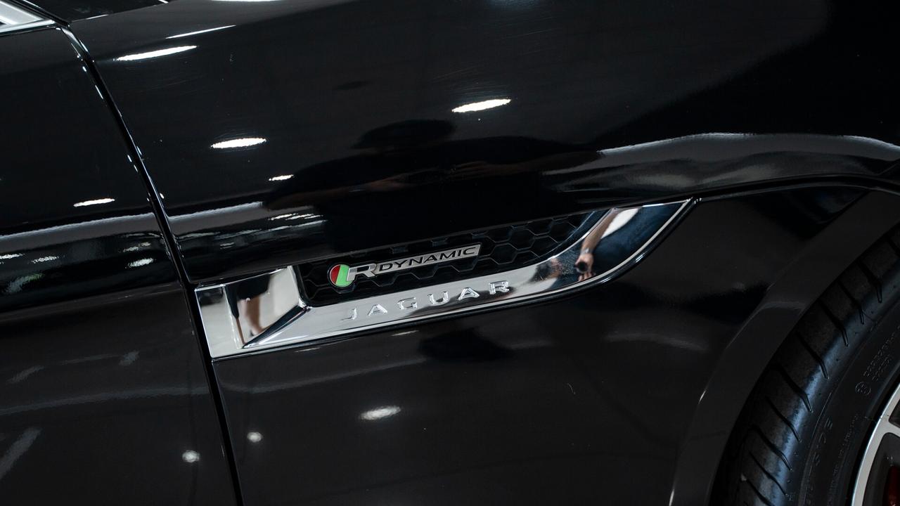 Jaguar F-Type COUPE 2.0 RWD 300CV R DYNAMIC AUTO XENO NAVI PELLE FULL OPTIONAL