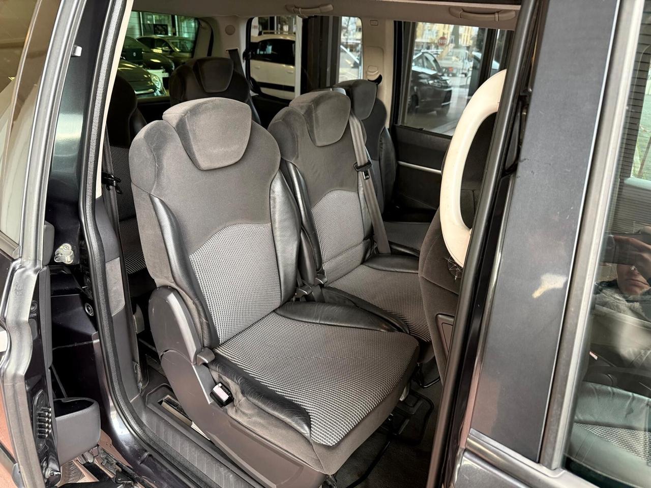 Peugeot 807 2.0 HDi FAP SV