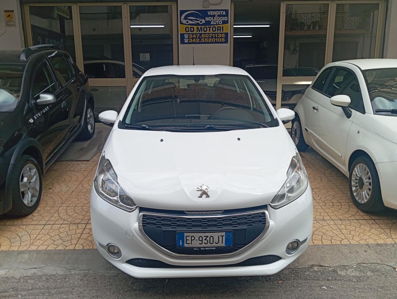 Peugeot 208 1.4 HDi 68 CV 5 porte Allure