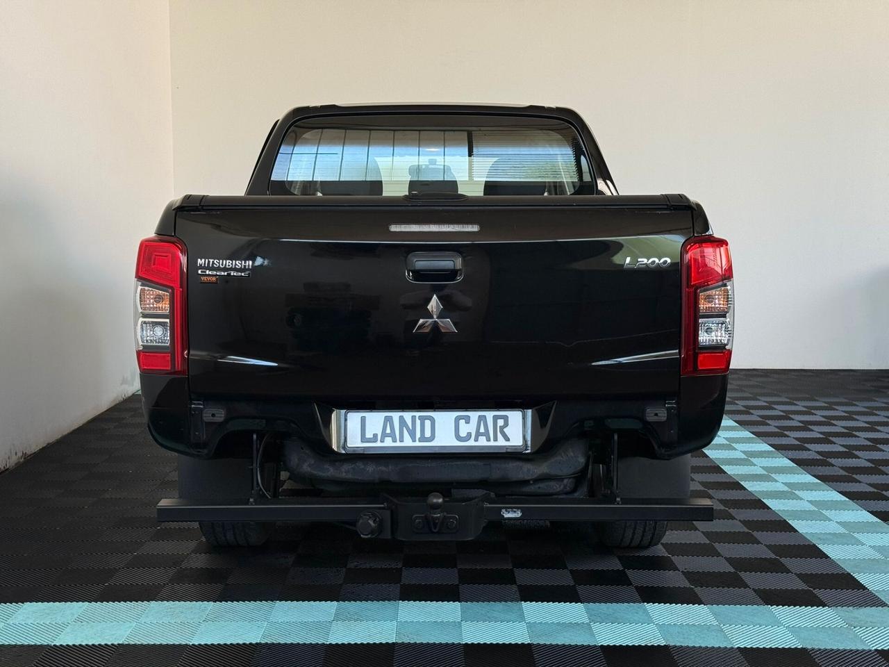 Mitsubishi L200 2.3 D Double Cab 4x4 Easy Select Invite Connect