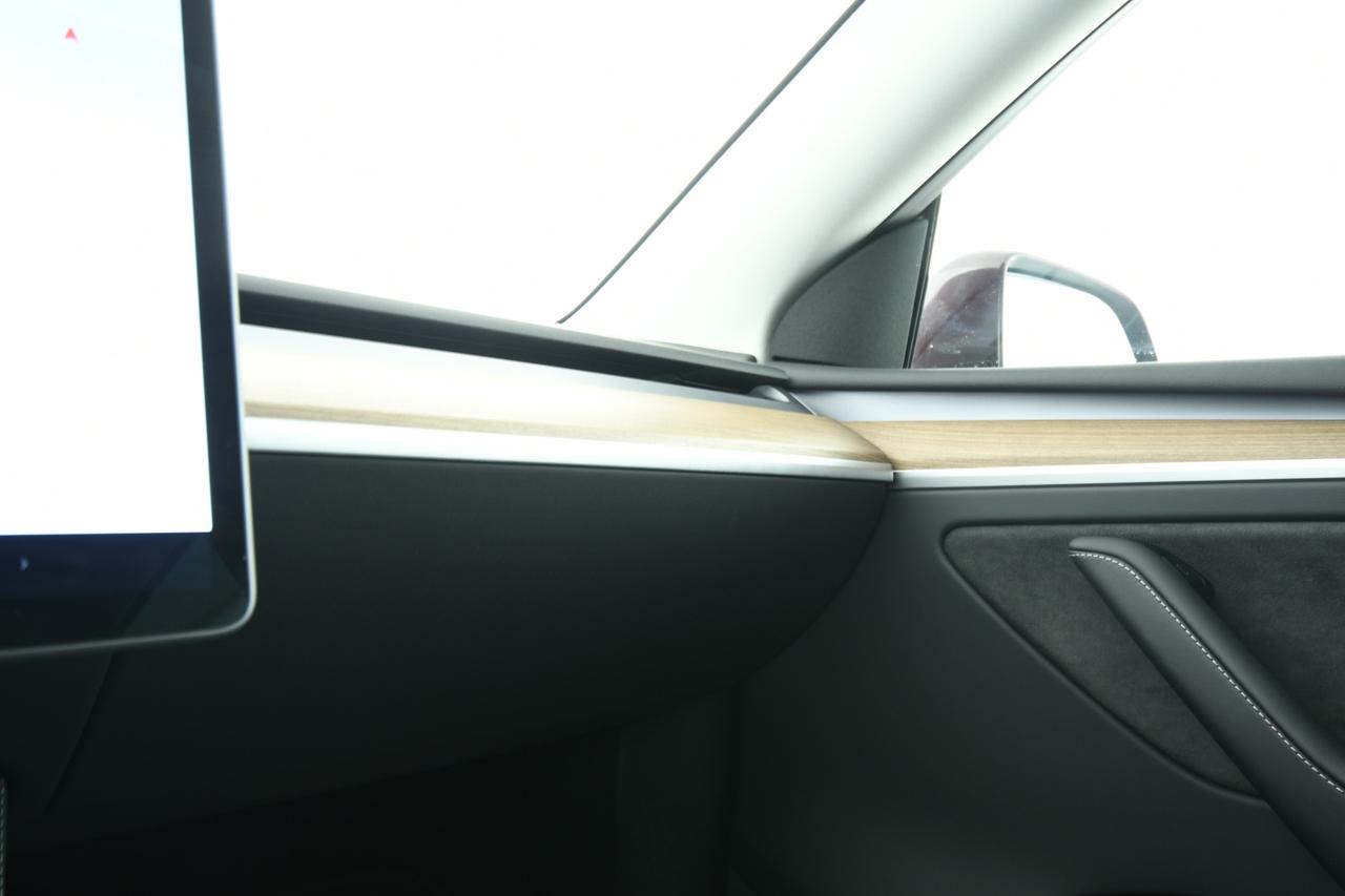 TESLA Model Y Performance Dual Motor awd +AUTOPILOT