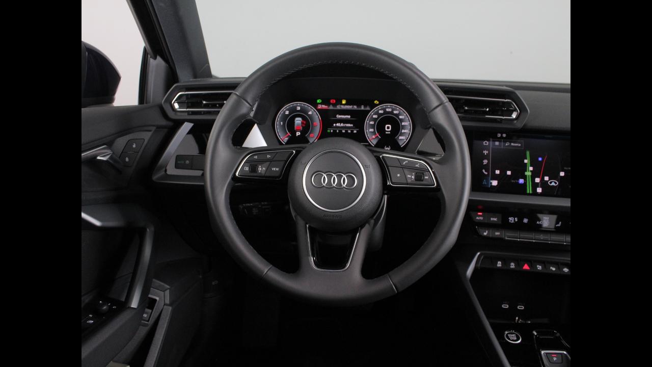 AUDI A3 IV 2024 allstreet - A3 allstreet 35 2.0 tdi Business s-tr