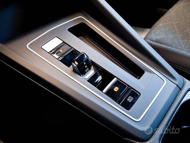 Volkswagen Golf 2.0 tdi Life 115cv dsg