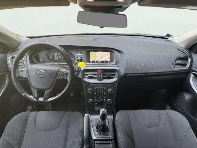 VOLVO V40 D2 Business