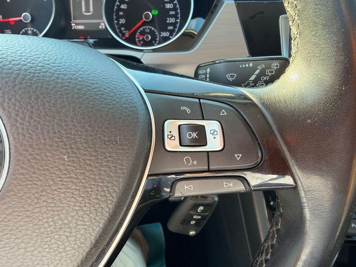 VOLKSWAGEN - Touran - 1.6 TDI DSG Business BMT