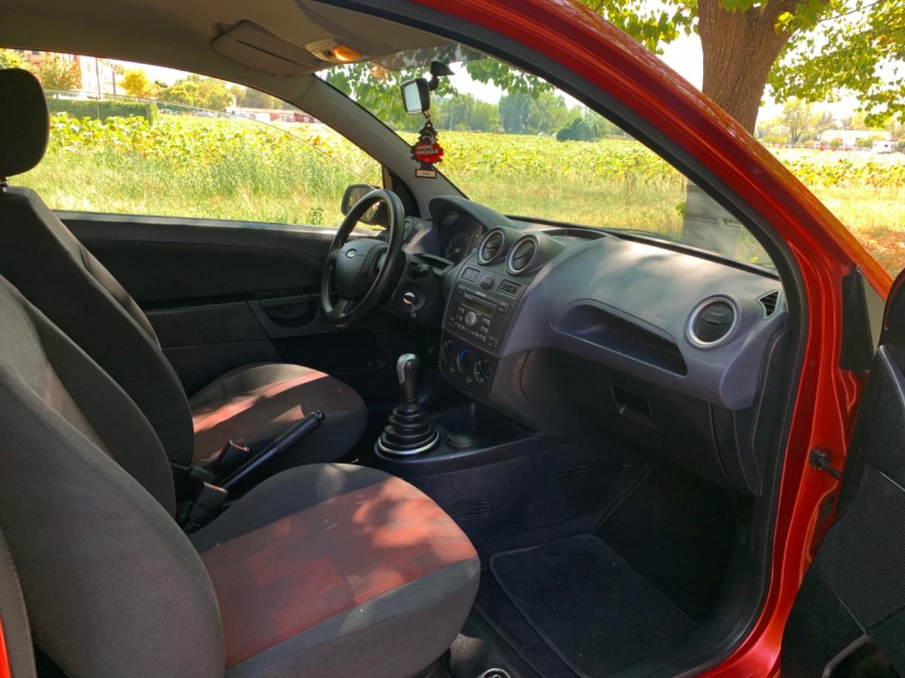 Ford Fiesta 1.2 titanium accessoriata
