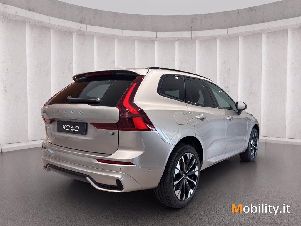VOLVO XC60 2.0 b5 mhev Ultra Dark awd auto del 2025