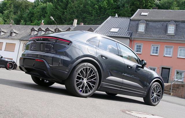 PORSCHE Macan Ev 265KW (360HP)