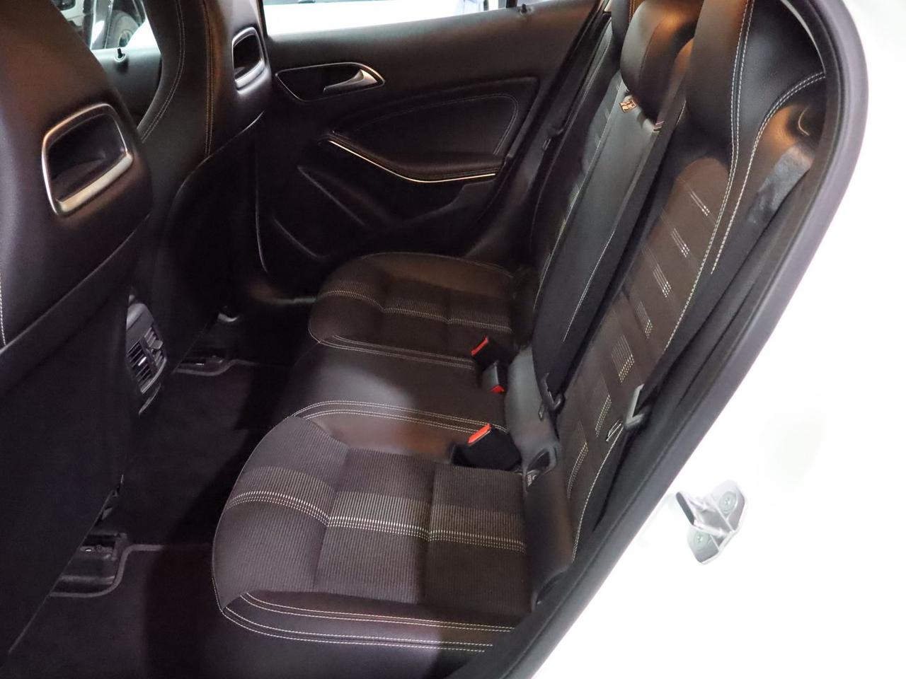 Mercedes-Benz GLA 180 Business GLA 180 D #9265