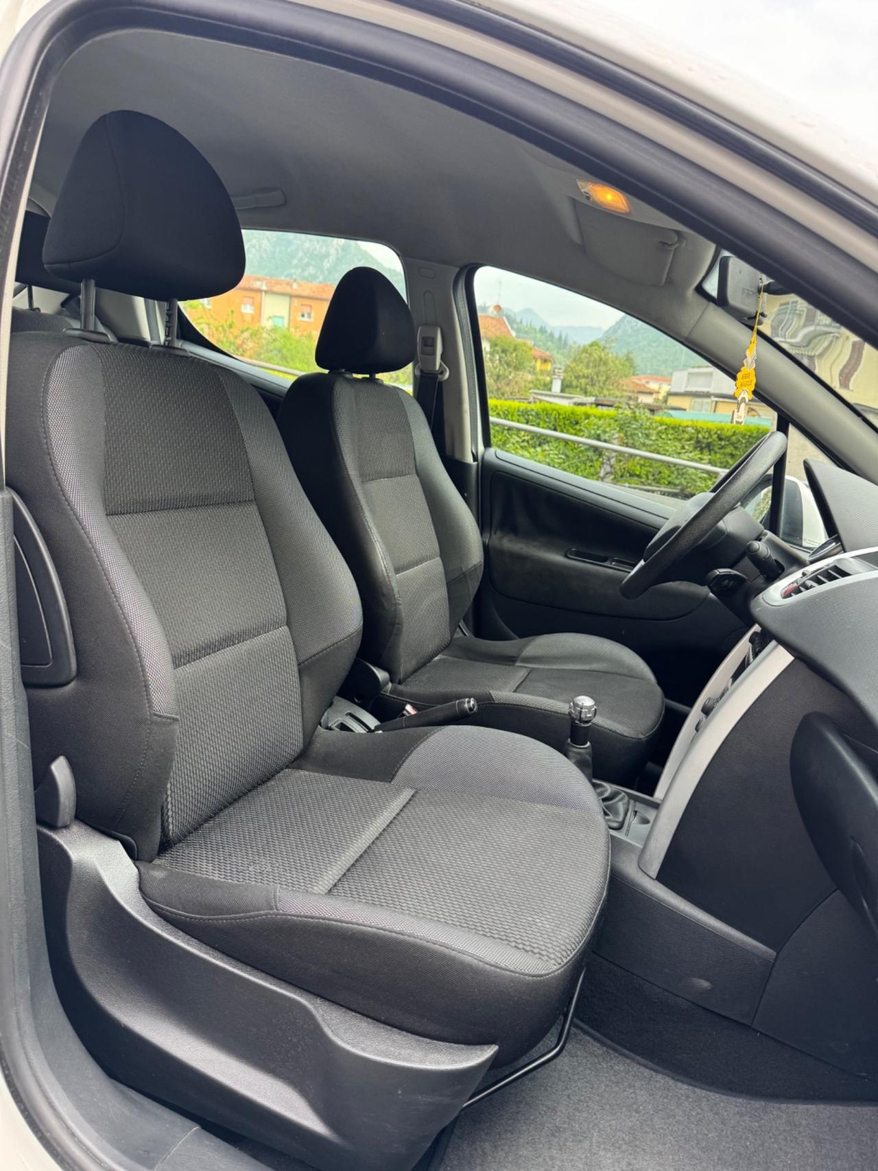 Peugeot 208 1.4 HDi 68 CV 5 porte Active