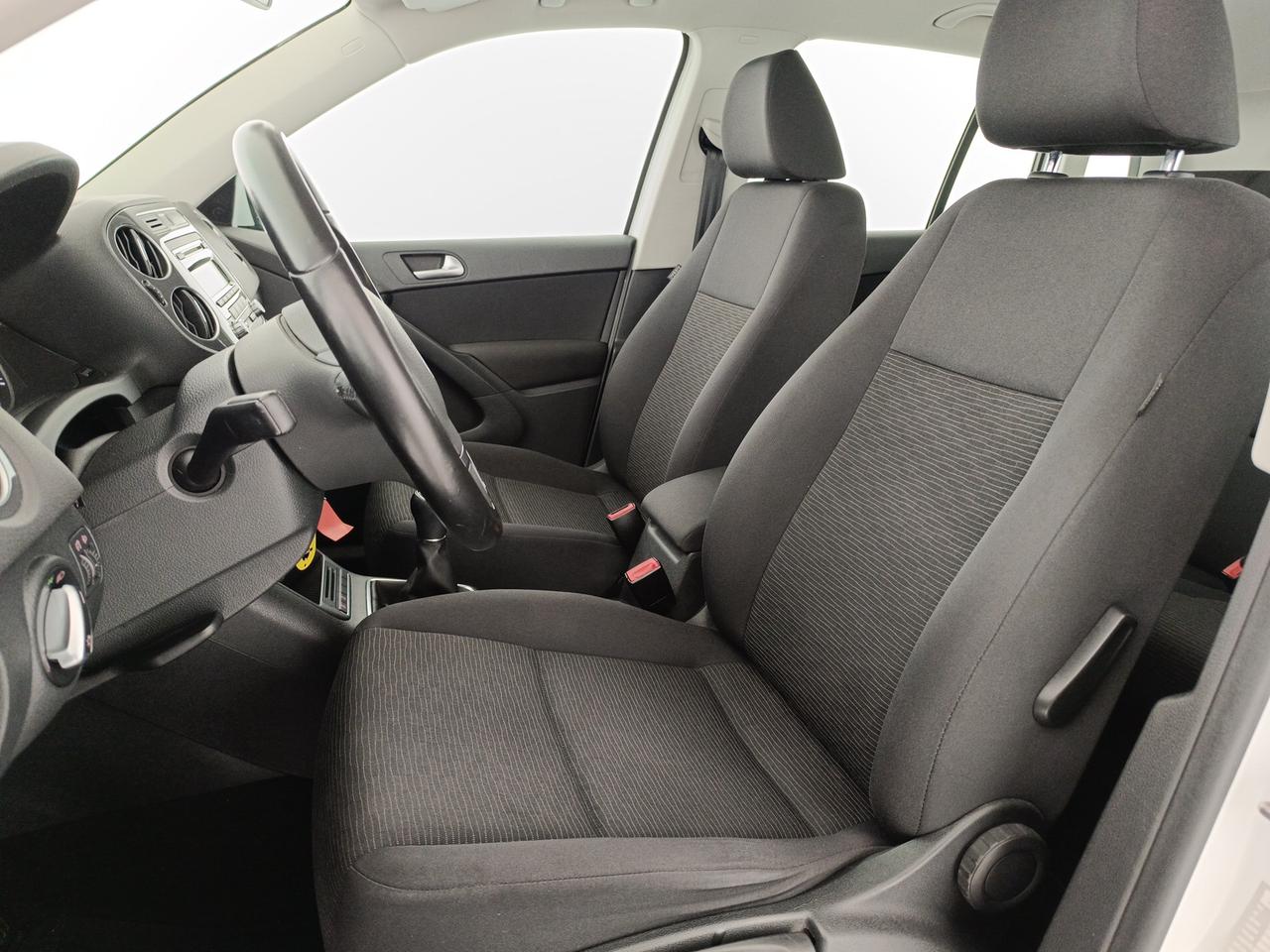 VOLKSWAGEN Tiguan 1ª serie - Tiguan 2.0 TDI 110CV Business Sport & Style BlueMotion Tech.