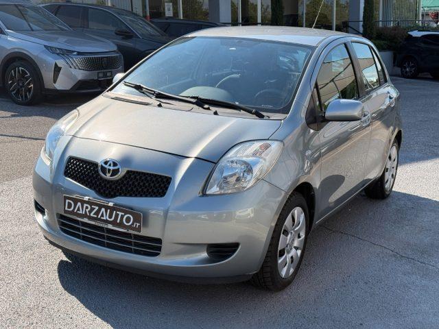 TOYOTA Yaris 1.0 5 porte