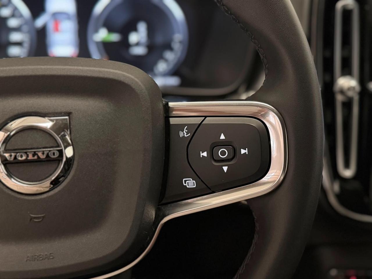 Volvo XC40 B3 automatico Core