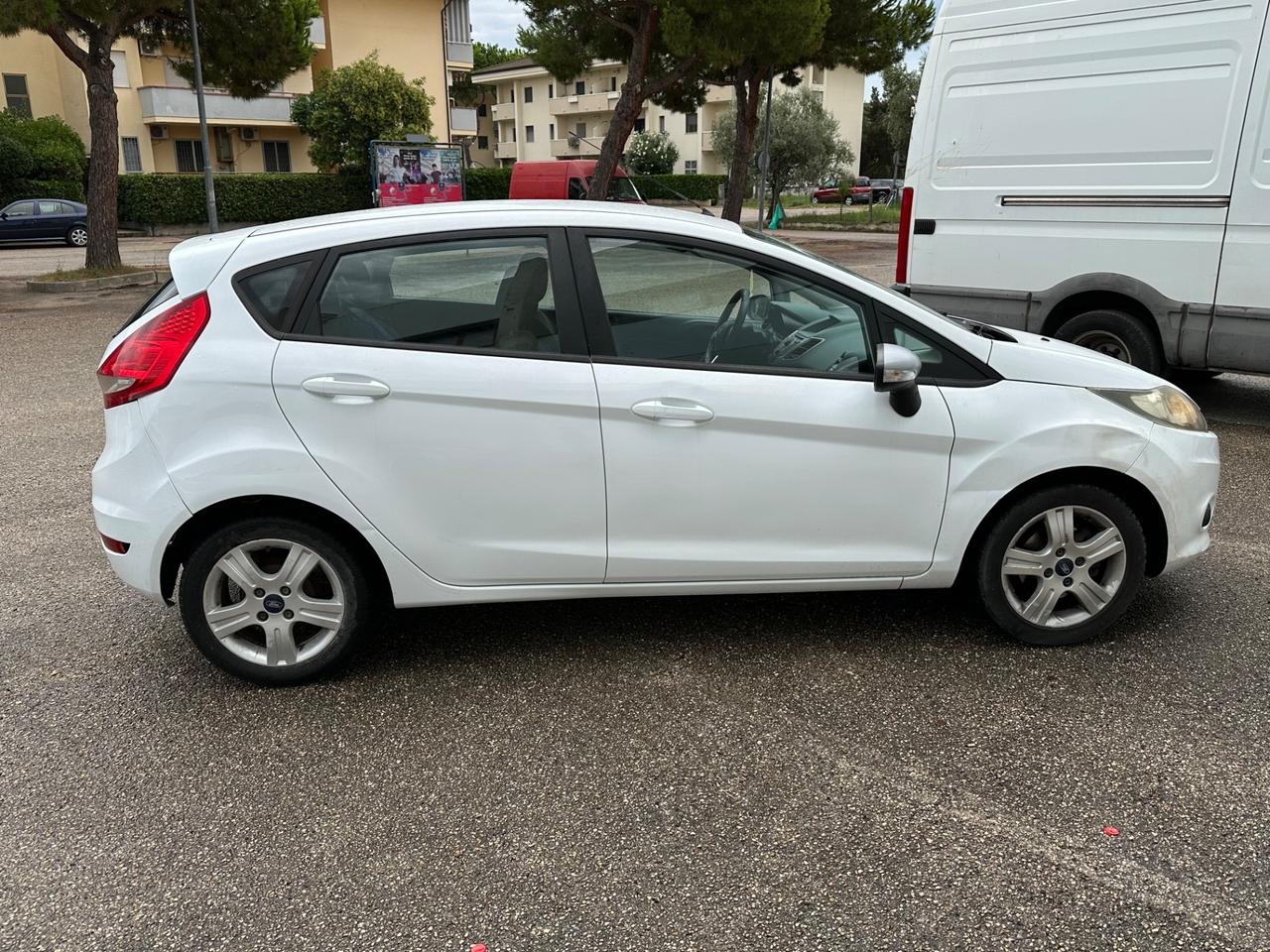 Ford Fiesta 1.2 82 CV 5 porte Titanium 2010 neopatentati