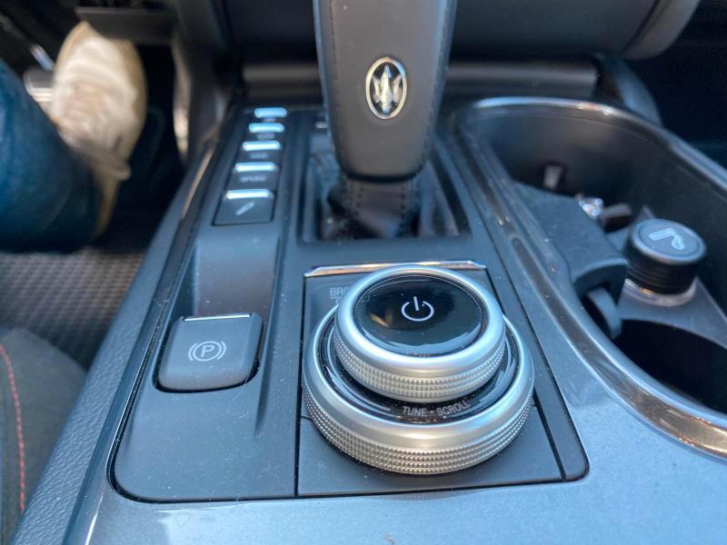 Maserati Ghibli 3.0 V6 Modena 430cv awd auto