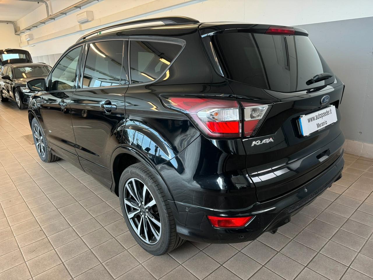 Ford Kuga 2.0 TDCI 180 CV S&S 4WD Powershift ST-Line