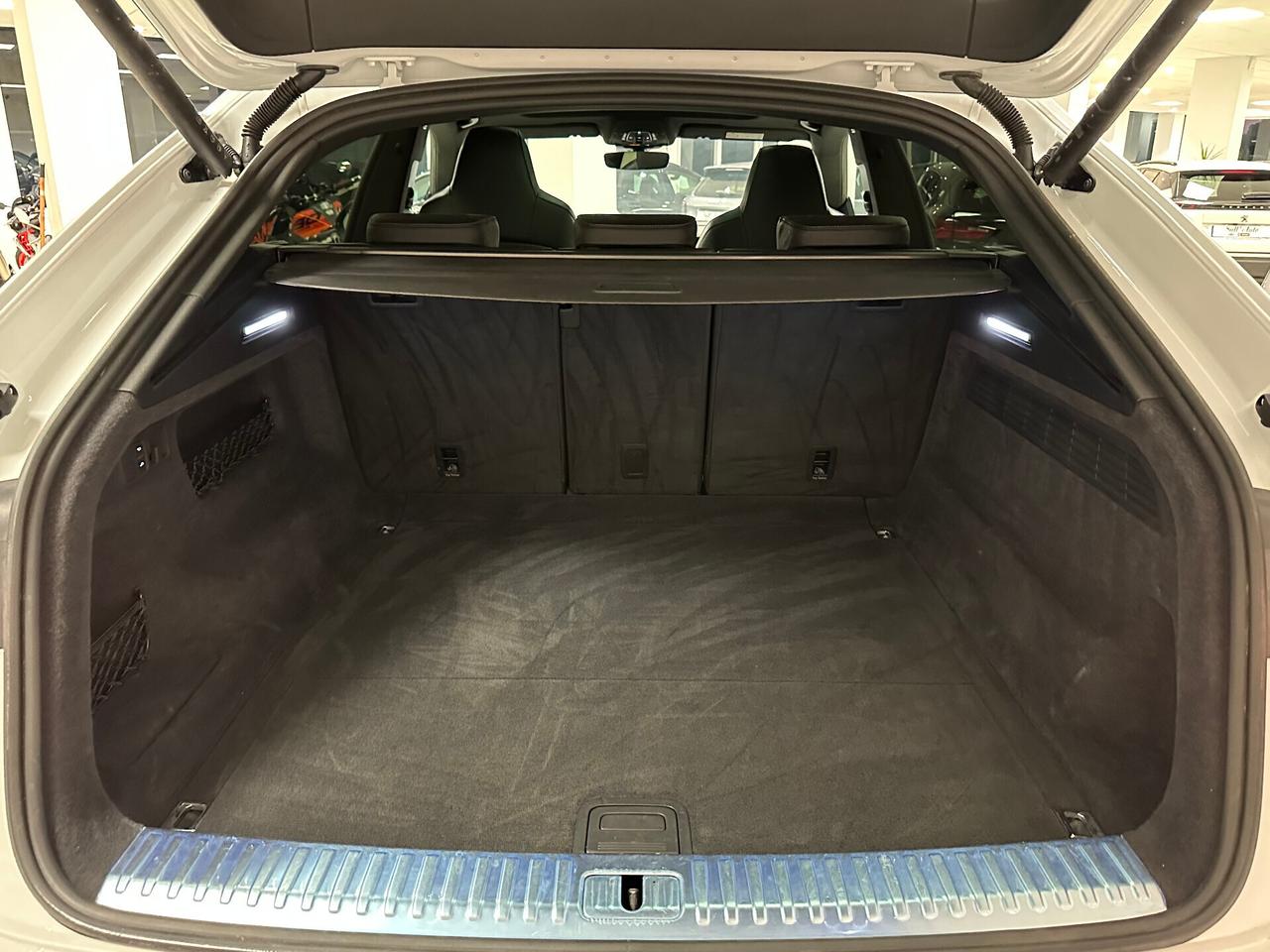 Audi Q8 50 TDI 286CV quattro tiptronic S-line 2022