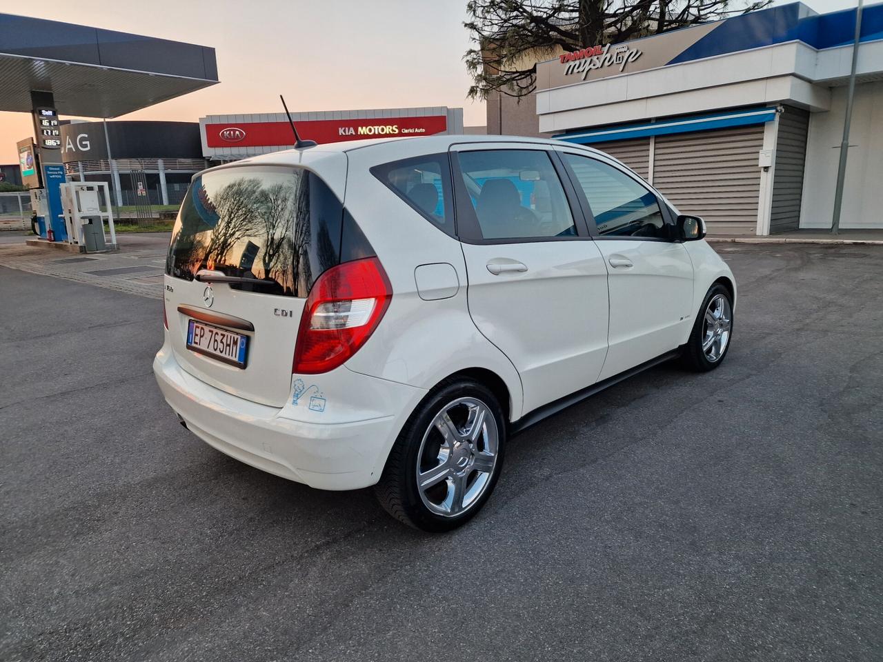 Mercedes-benz A 160 A 160 CDI BlueEFFICIENCY Premium