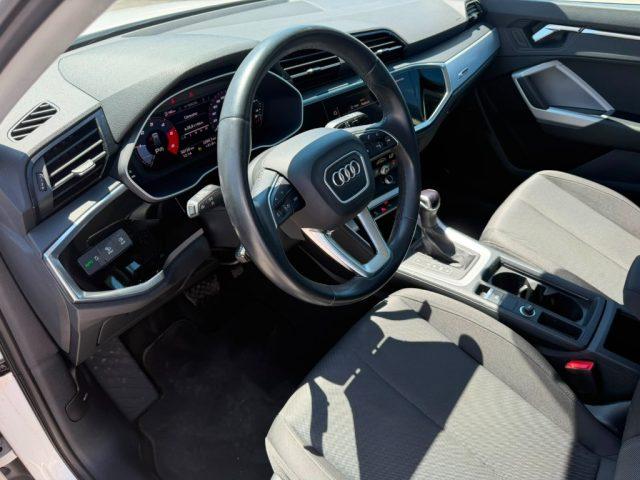 AUDI Q3 35 TDI S tronic Business Advanced