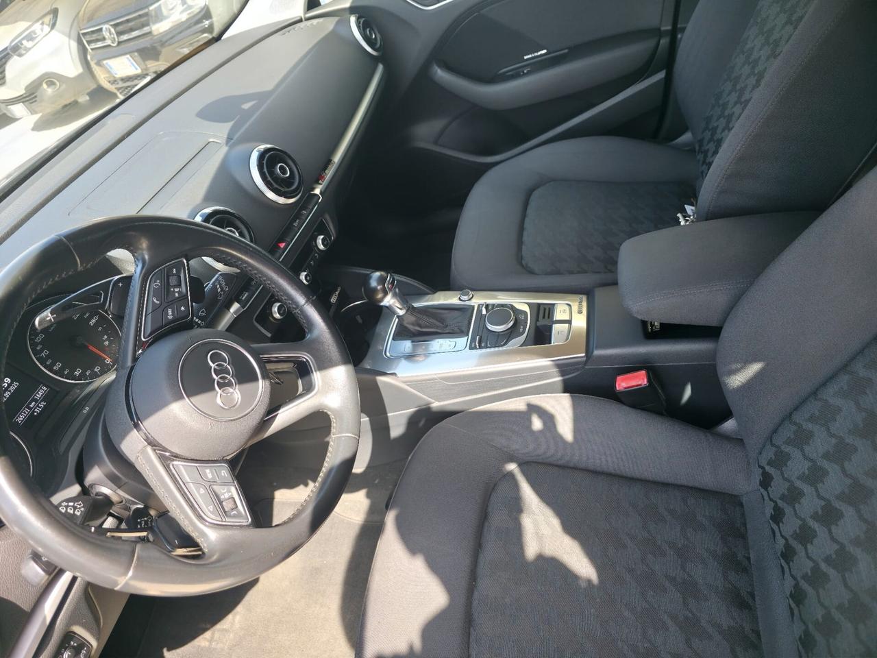 Audi A3 SPB 1.6 TDI clean diesel S tronic Ambition