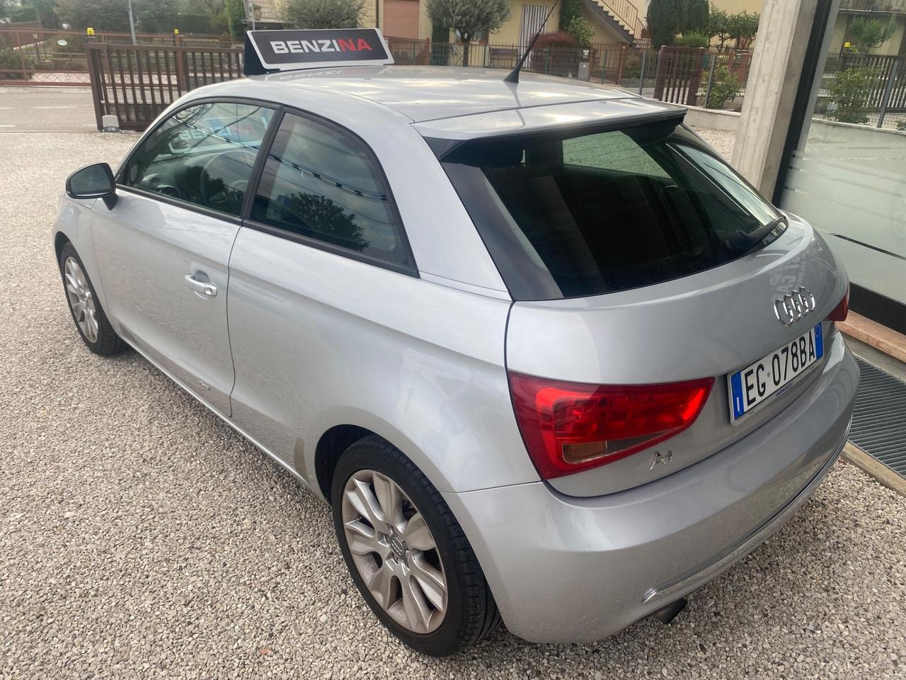 Audi A1 1.2 TFSI Attraction NEOPATENTATI