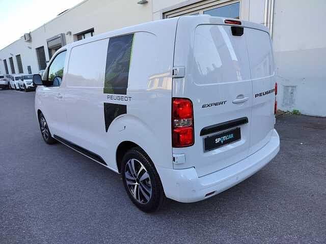 Peugeot Expert 2.2 BlueHDi 180 EAT8 Tech Edition