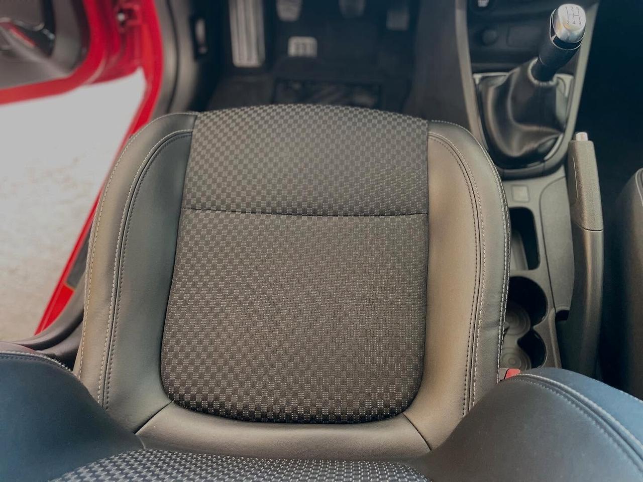 Renault Clio TCe 12V 75 CV 5 porte Moschino Zen