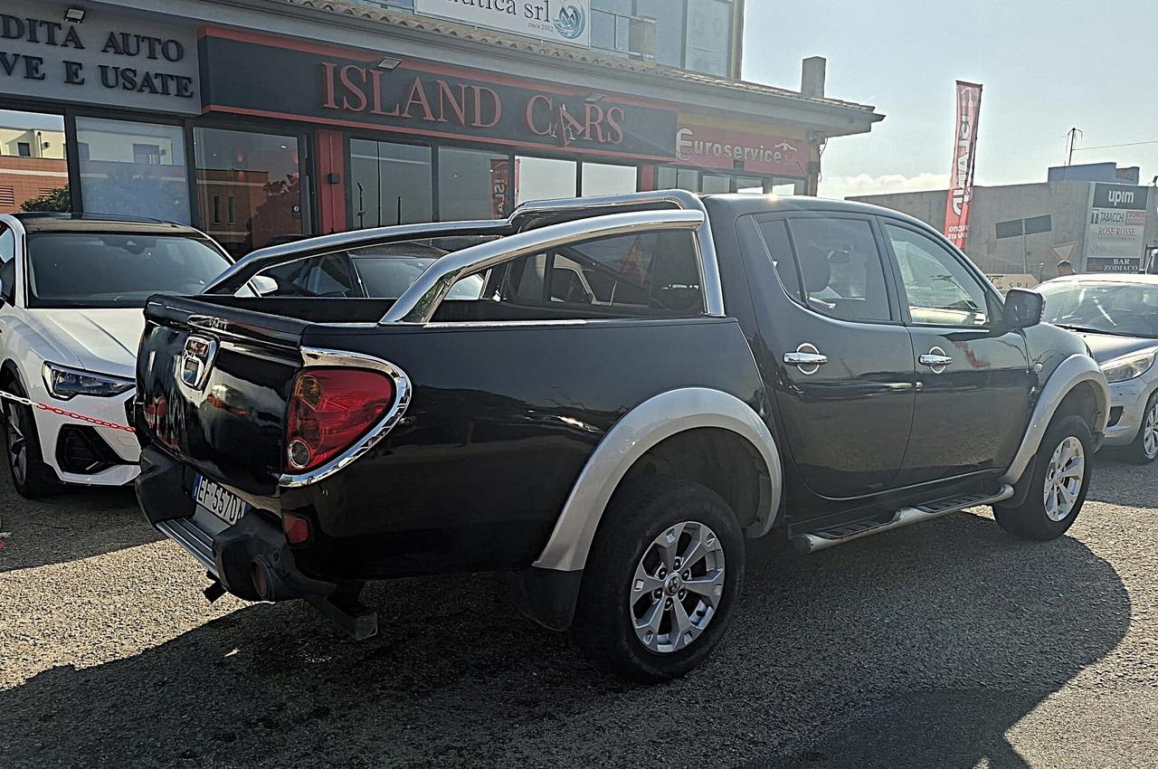 Mitsubishi L200 2.5 DOPPIA -CABINA 178cv AUTOMATICO