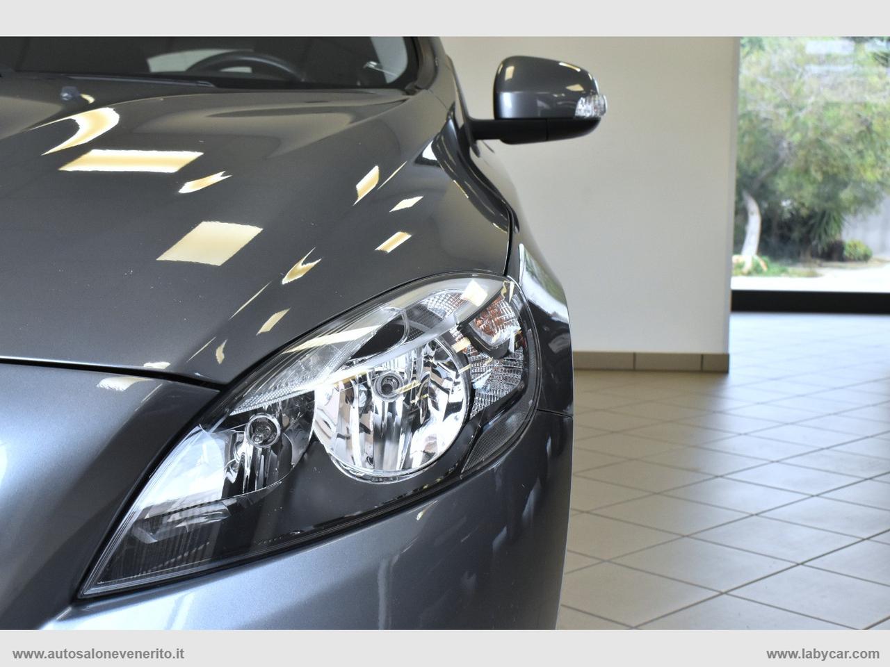 VOLVO V40 D2 Momentum