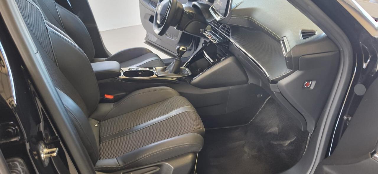 Peugeot 2008 PureTech 130 S&S GT Line