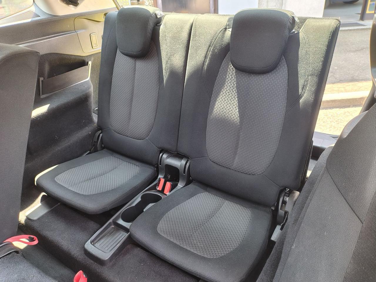 Bmw 218 d Advantage 7 POSTI #11450
