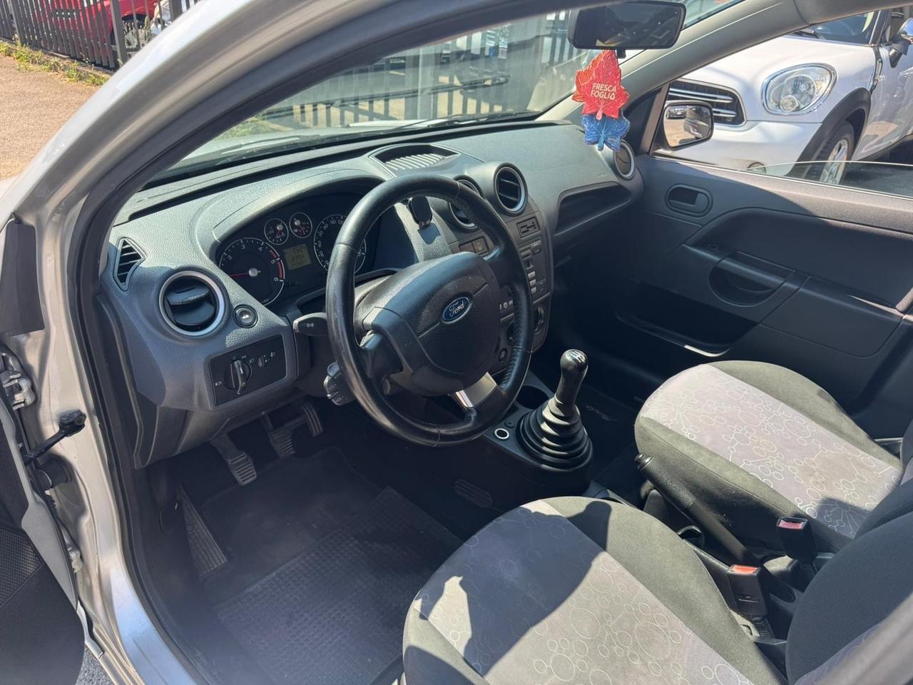 Ford Fiesta 1.4 TDCi 5p. Ghia