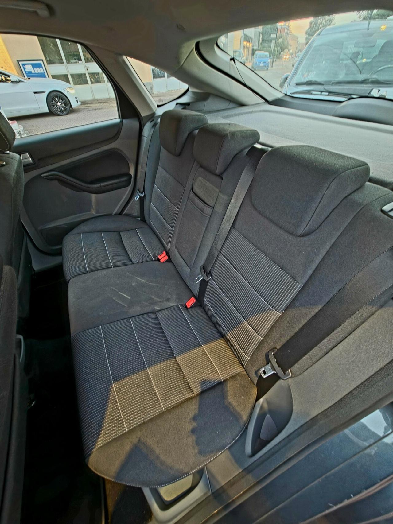 Ford Focus 5p. Bz.- GPL Tit.